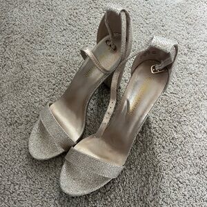 Dream Pairs Glittery Gold Heels